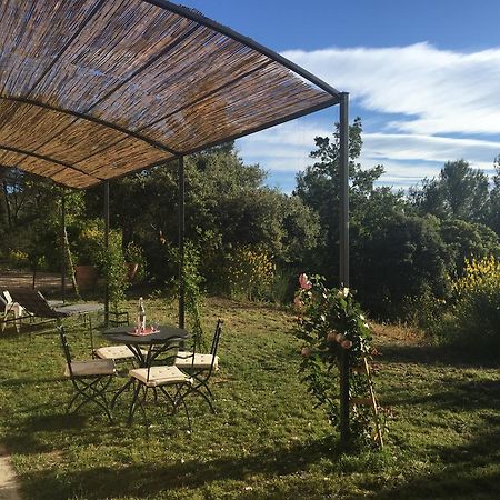 Apartamento Le Gite Des Cadieres Evenos Exterior foto