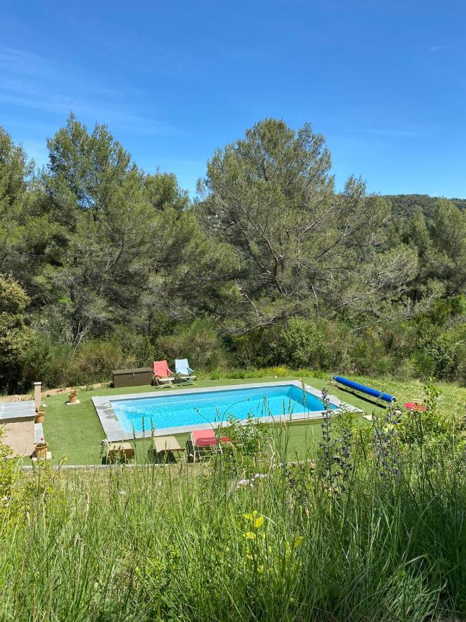 Apartamento Le Gite Des Cadieres Evenos Exterior foto