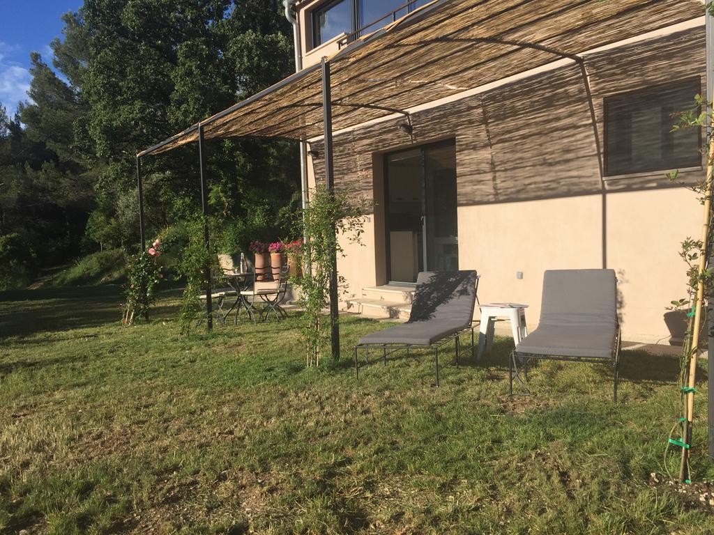 Apartamento Le Gite Des Cadieres Evenos Exterior foto